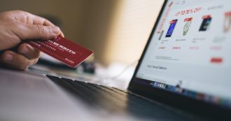 E-commerce interaction showing person shopping online | Direct Seller